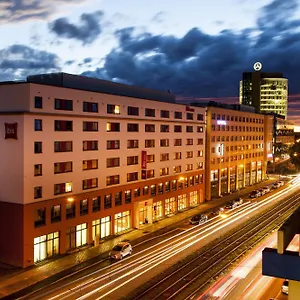 Ibis Arnulfpark Otel Münih