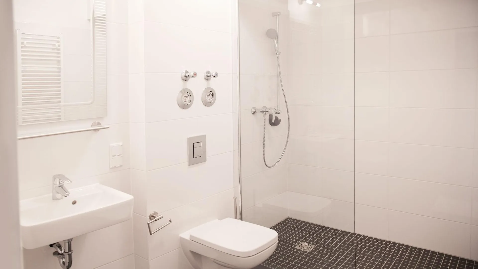 Hotel Nikolai Residence Berlin 3*,